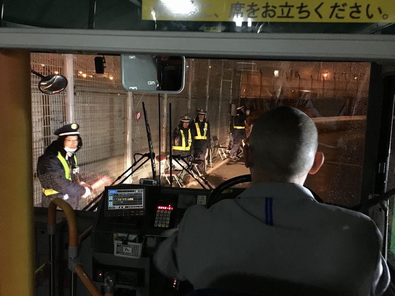 羽田_国内線から国際線バス.jpg