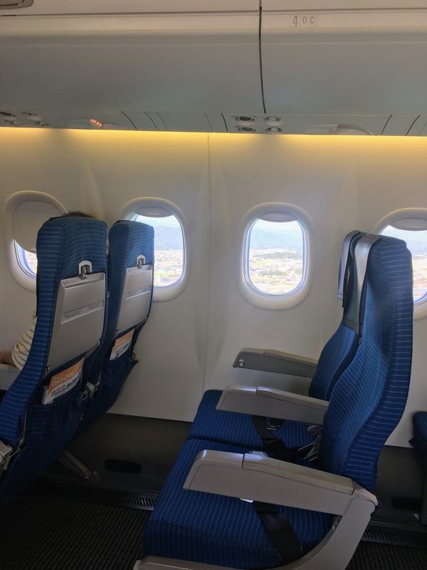 ANA_DHC8-Q400_4CD.jpg