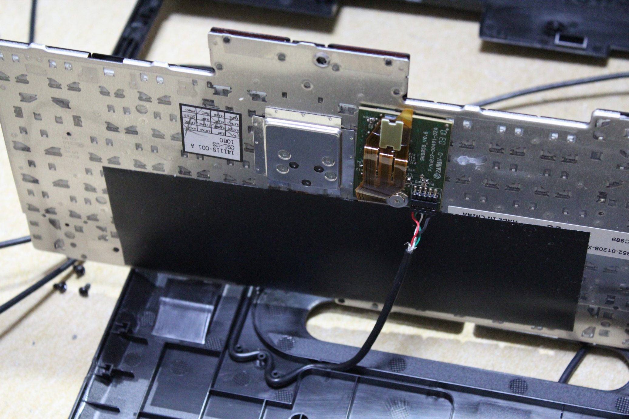 usbkbd_inside_backside.jpg